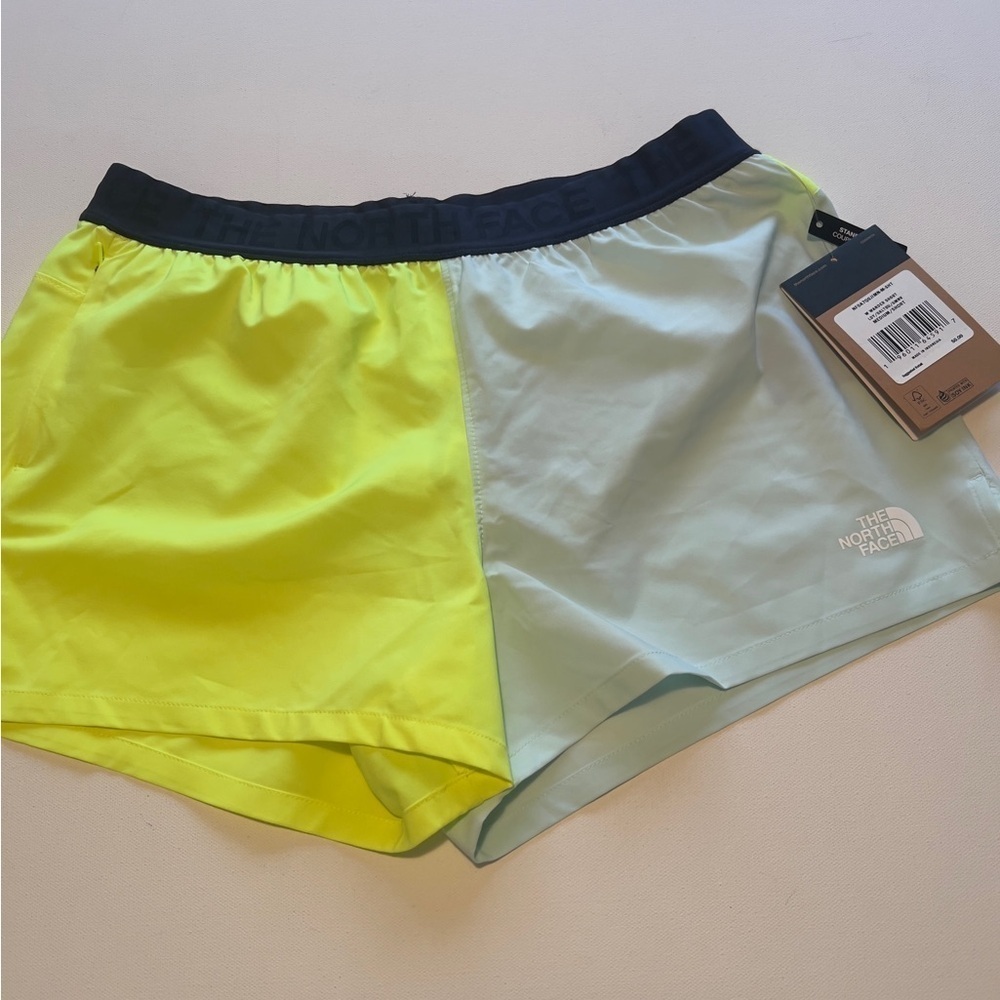 NWT The North Face Wander Shorts Womens
Medium Neon / Blue Running Outdoor (E3)